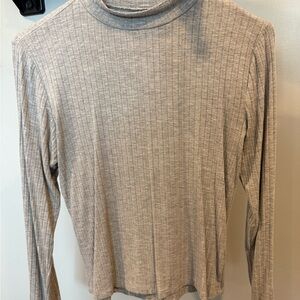 Basic Gray Ribbed Long Sleeve Top